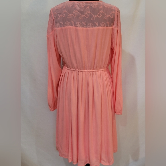 Torrid Pink Long Sleeve Sheer Shoulder Popover Skater Dress - Size 00 / M / 10 - Picture 4 of 8
